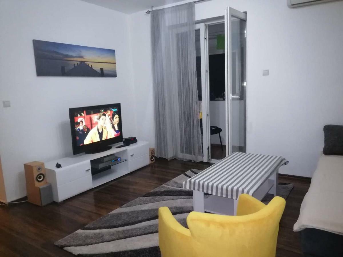 Yellow Apartment, Central Podgoriçe Dış mekan fotoğraf