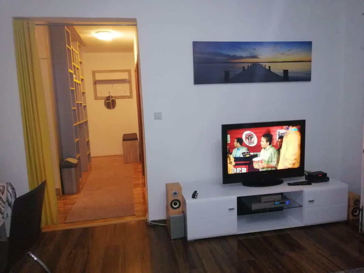 Yellow Apartment, Central Podgoriçe Dış mekan fotoğraf